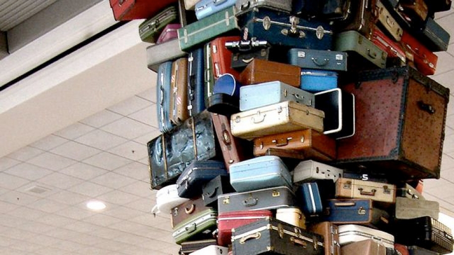 1 τόνος βαλίτσες στο αεροδρόμιο Σερεμέτιεβο