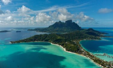 Μπόρα Μπόρα