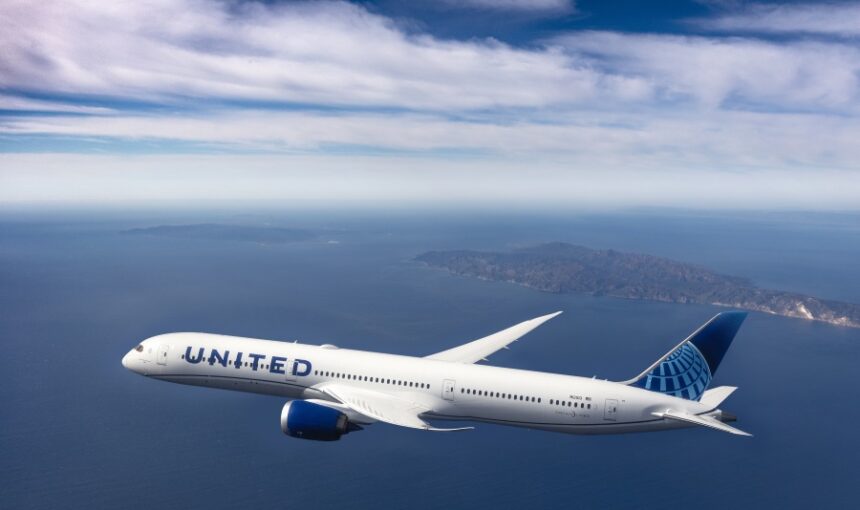 H United Airlines επεκτείνει τις εποχικές πτήσεις από την Αθήνα προς New York/Newark-Washington D.C.