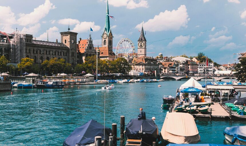 Ζυρίχη: Η Ελβετική Πόλη που Συνδυάζει Φύση και Κοσμοπολίτικο Στυλ