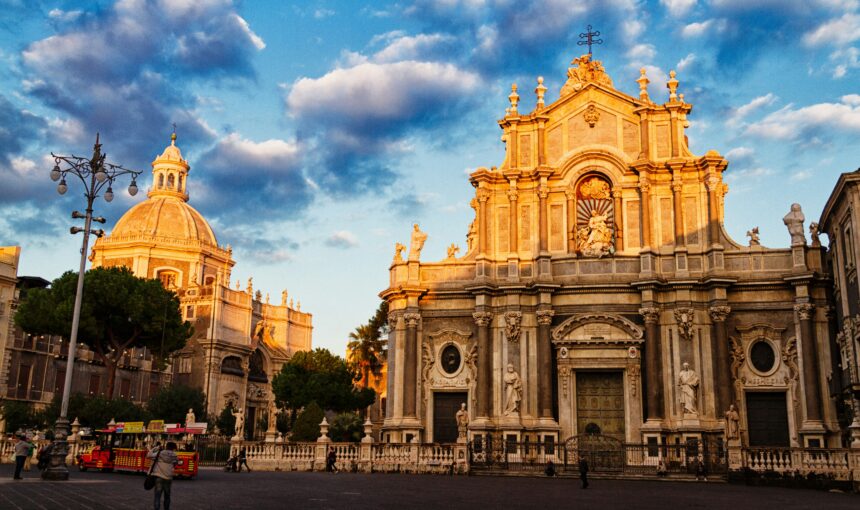 Κατάνια: Η Πύλη της Σικελίας ανάμεσα σε Θάλασσα και Ιστορία