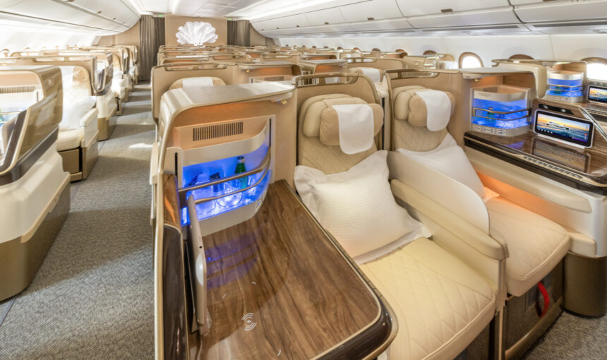 Σε νέα εποχή ο στόλος της Emirates με αναβαθμίσεις σε 111 αεροσκάφη