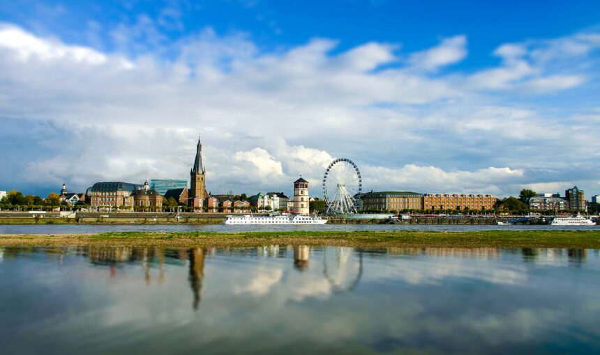 Ντίσελντορφ: Η Μοντέρνα Καρδιά της Γερμανίας με Διεθνή Στιλ