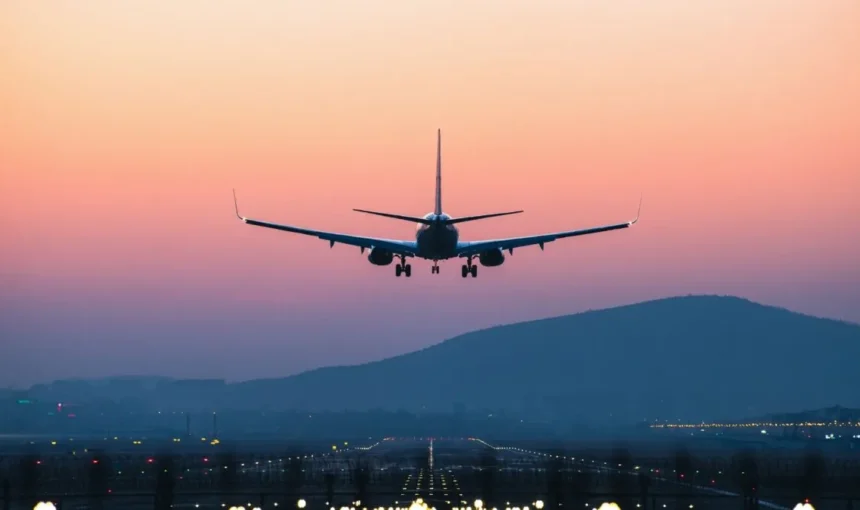 Γαλλικό αεροσκάφος επέστρεψε από ΗΑΕ λόγω ανησυχιών ασφαλείας